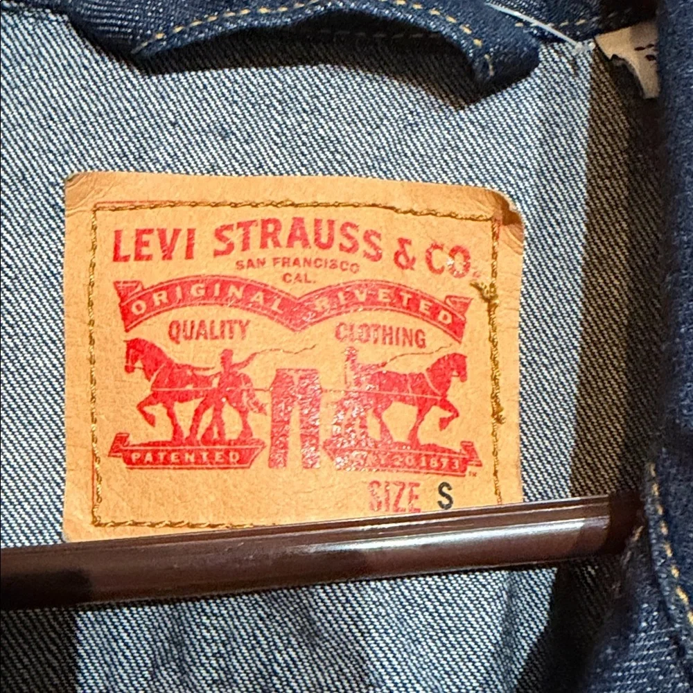 Levi's Men's Dark Indigo Denim Jacket - Picture 3 of 5